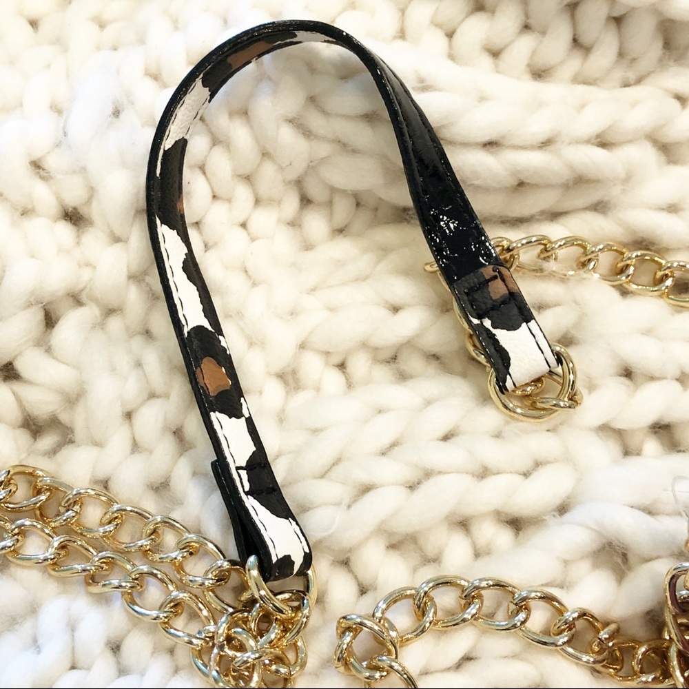 Betsey Johnson Crossbody Pinwheel Bag Gold Chain - Picture 6 of 7